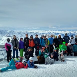 1.B na lyžařském kurzu v Alpách